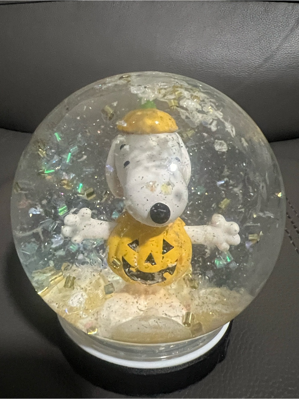 Snoopy Halloween Pumpkin Glow in the Dark Snow Globe